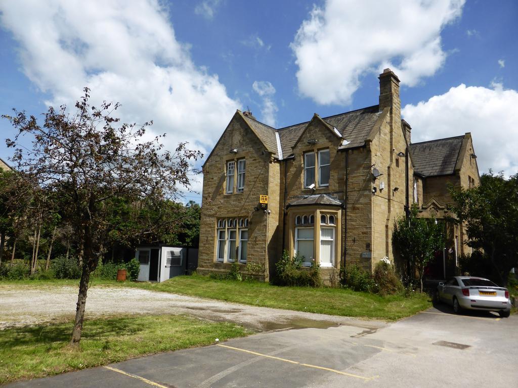Old Vicarage Hotel Leeds  Exterior photo